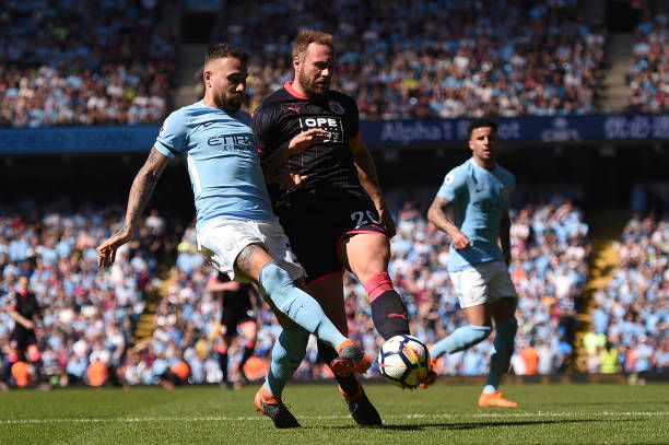 亚与卡斯蒂 亚与卡斯蒂