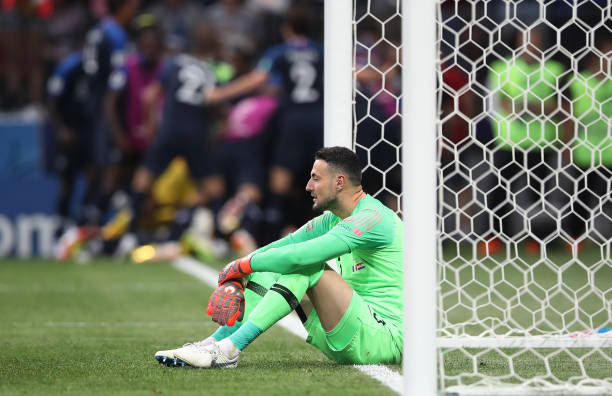 同时保持俱 同时保持俱